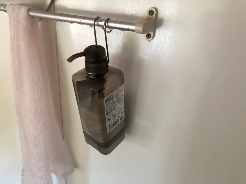 タオル掛けなどに引っ掛ければOK