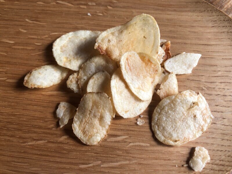 トップバリュの「ポテトチップスしお味」はパリパリ食感