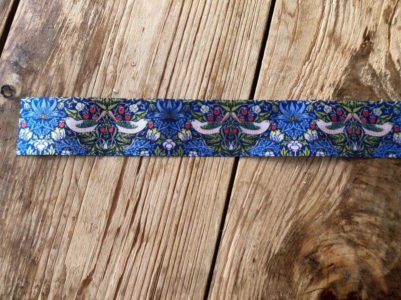 セリアの「サテンリボン　ウィリアム・モリス」