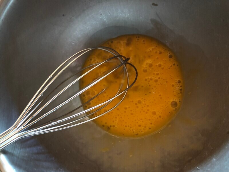 ダイソーの「ステンレス泡立て器」で溶き卵も簡単に作れる