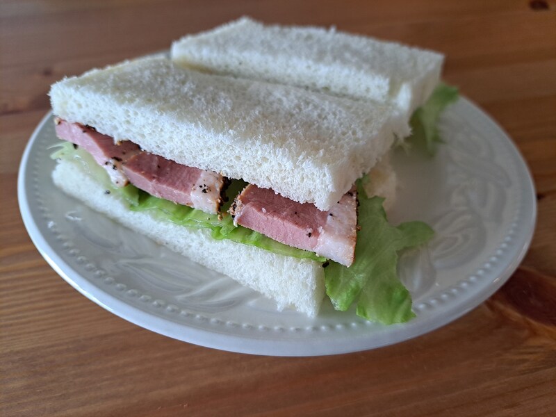 業務スーパーの「合鴨パストラミ」