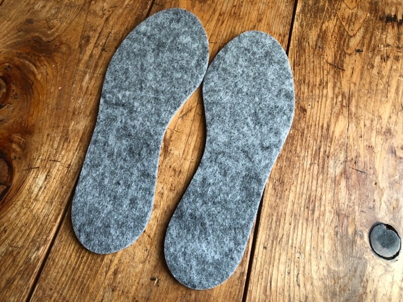ダイソーの「消臭フェルトインソール」は紀州備長炭使用
