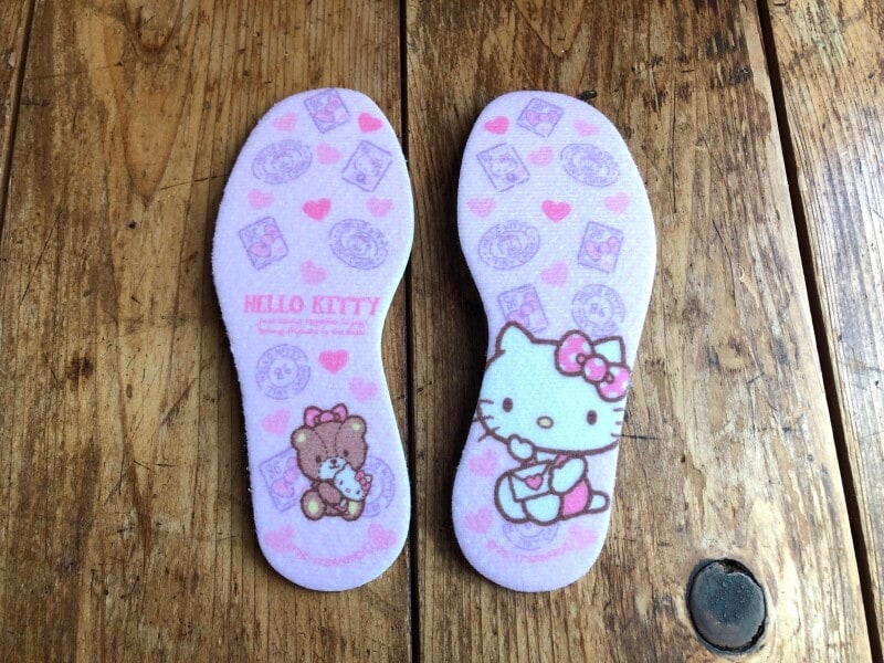 ダイソーの「インソールシート」はハローキティのイラストがかわいい