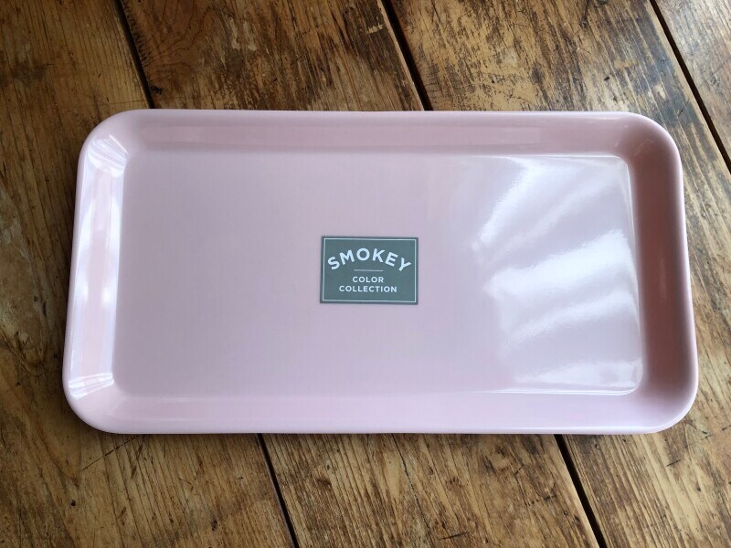 ダイソーの「メラミンコートトレー」