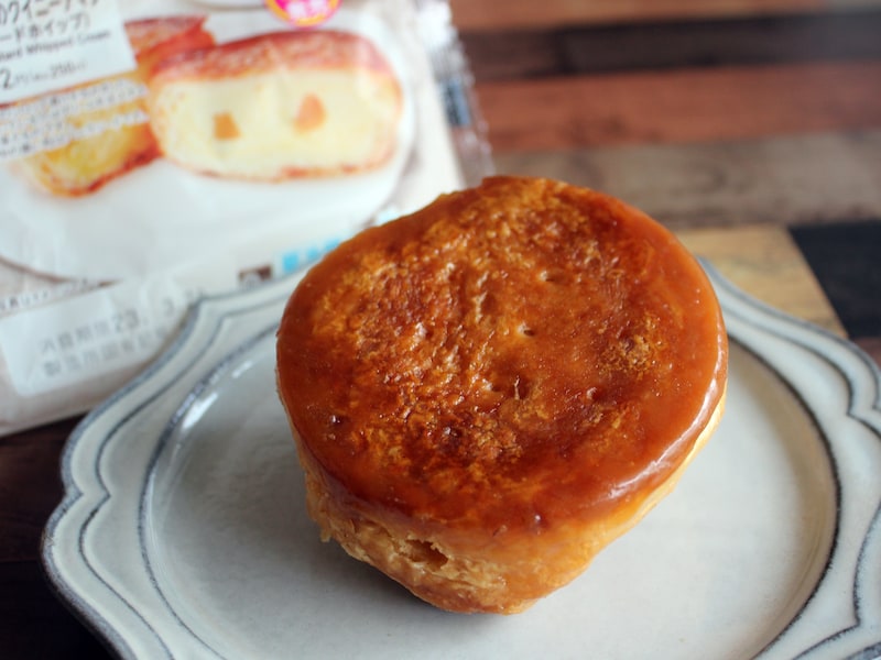 ファミリーマート「冷やして食べる国産りんごのクイニーアマン（カスタードホイップ）」