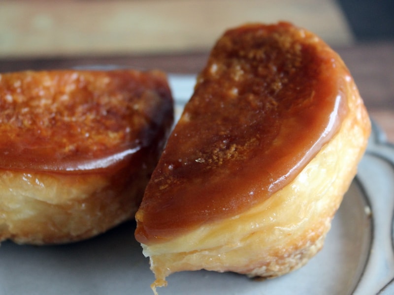 ファミリーマート「冷やして食べる国産りんごのクイニーアマン（カスタードホイップ）」