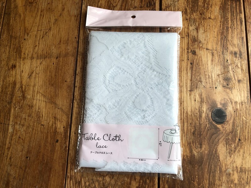 セリアの「テーブルクロス　レース」