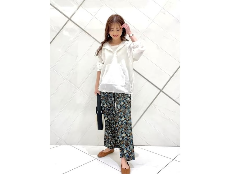 高機能のアノラックパーカーはアウトドアや野外フェスにも◎　出典：WEAR