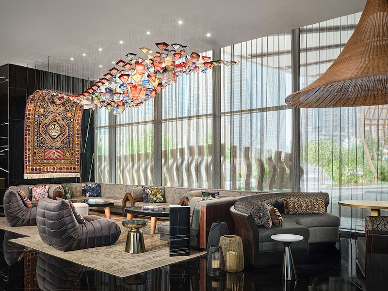 Wドバイ-ミナセヤヒ