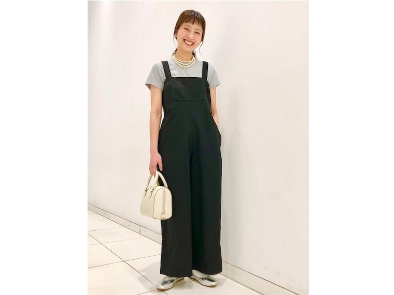 首まわりがすっきりしたスクエアカットなのでアレンジも楽しめます 出典:StyleHint