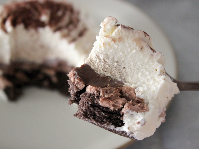 ローソン「Uchi Café×猿田彦珈琲 ティラミスモンブランケーキ」