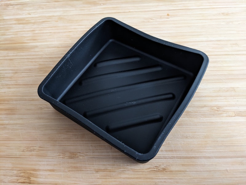 ダイソー「シリコーン時短調理トレー」