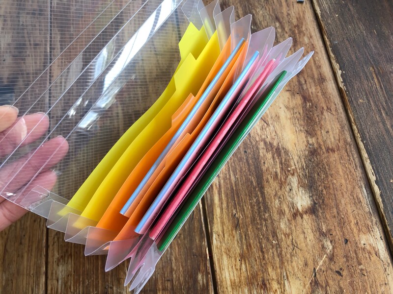 セリア「ドキュメントミニファイル」は蛇腹式で大きく開く