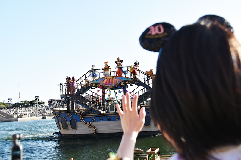 レッツ・セレブレイト・ウィズ・カラー