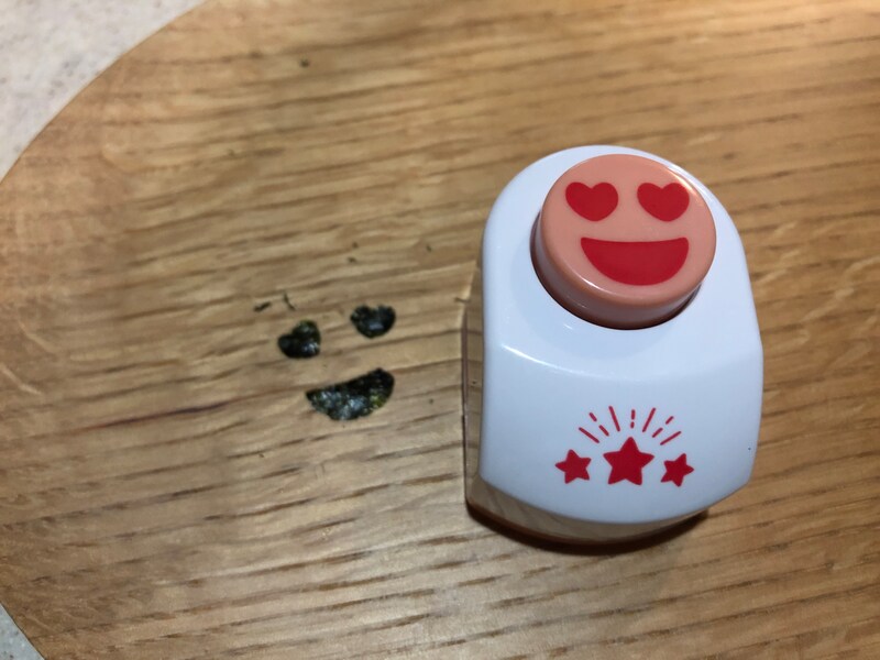 「のり用パンチ フレンド」でくり抜いてみた