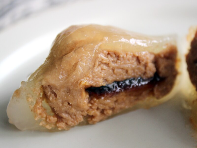 ローソン「わらび餅で包んだ　きなこ玉(黒蜜入り)」