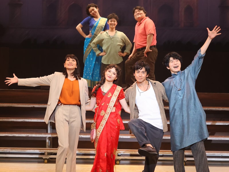 『スラムドッグ＄ミリオネア』写真提供：東宝演劇部