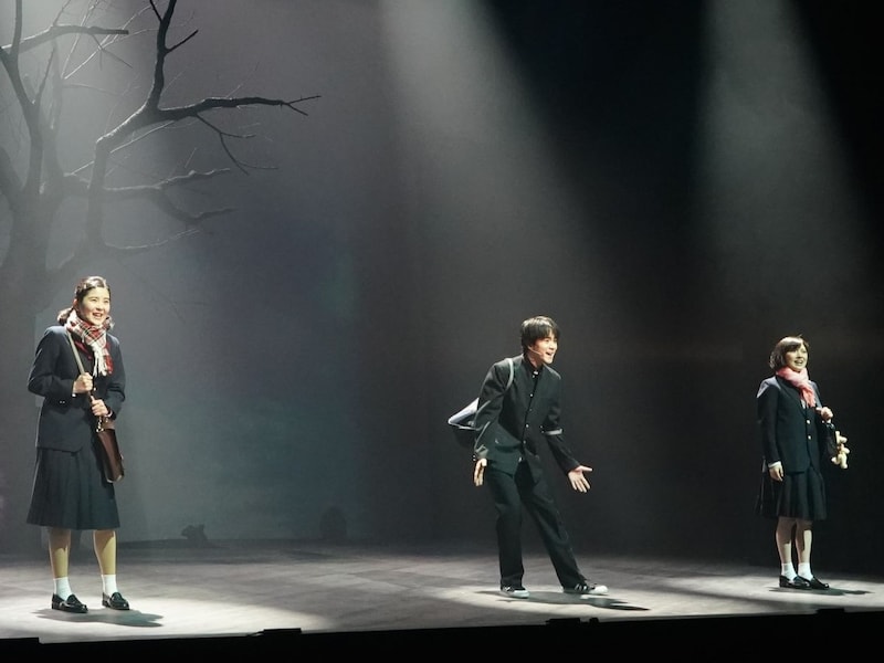 『弥生、三月―君を愛した30年ー』©ミュージカル「弥生、三月 -君を愛した30年-」／撮影：岩田えり