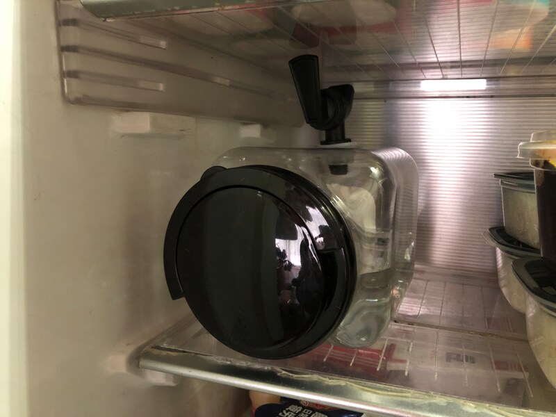 冷蔵庫に横にして入れることもできる