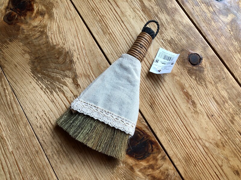 セリアの「ナチュラルホーキ　ミニ」