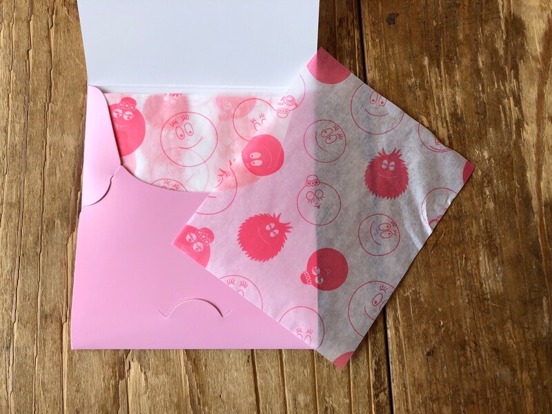 ダイソーの「バーバパパあぶらとり紙」はイラスト入り