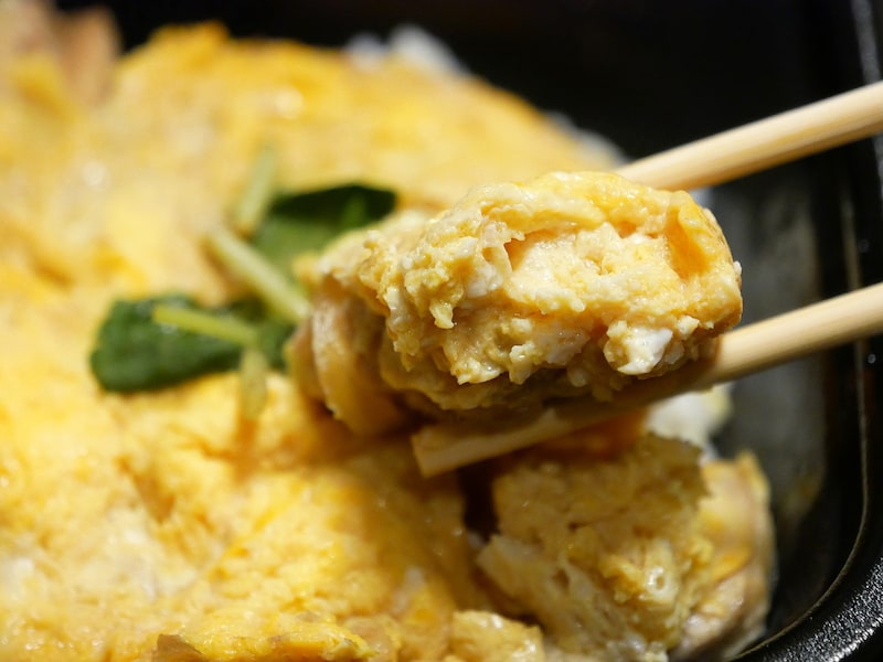 赤鶏さつま使用 ふわとろ手鍋親子丼（税込538円）