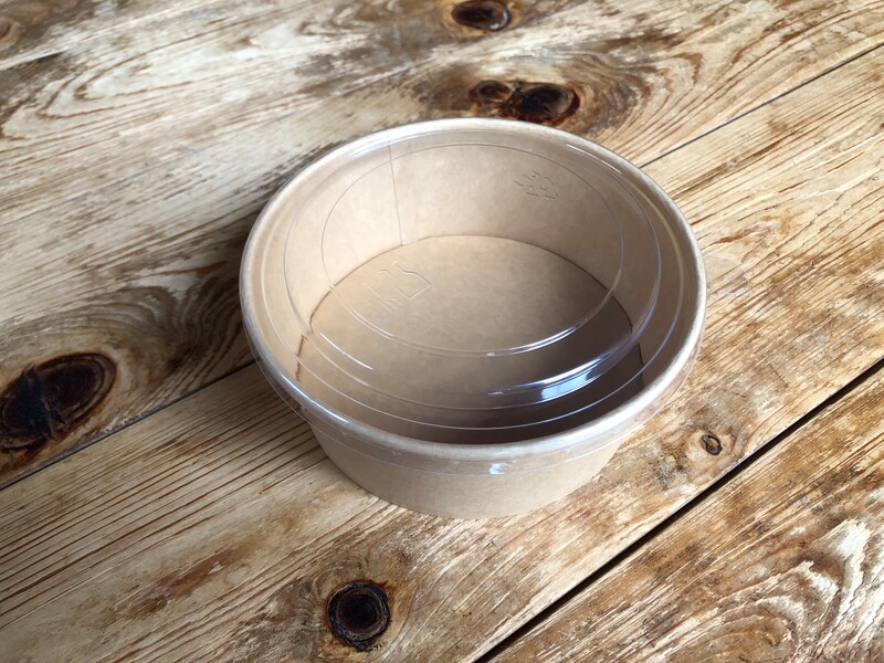 セリアの「フタ付きランチカップ　浅型　700ml」