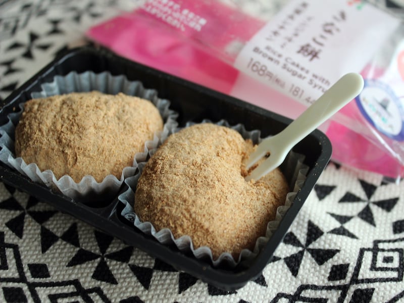 セブン‐イレブン「きなこ餅　インジョルミ　黒蜜＆シナモン」