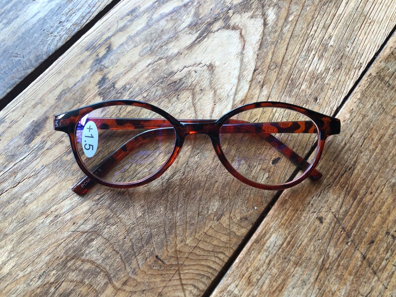 セリアの「PC老眼鏡ボストン　＋1.5」