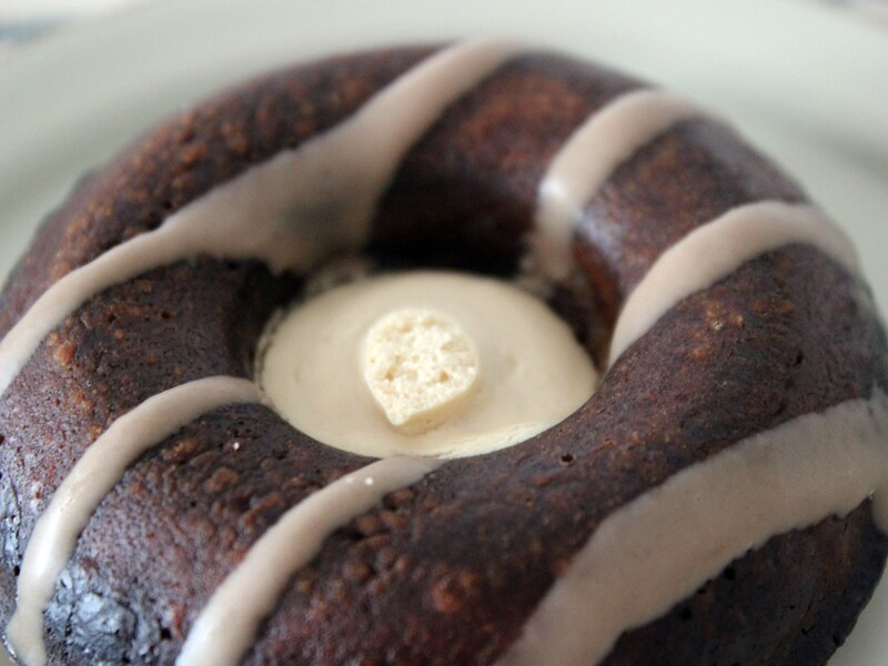 ファミリーマート「生カヌレケーキ（紅茶）」