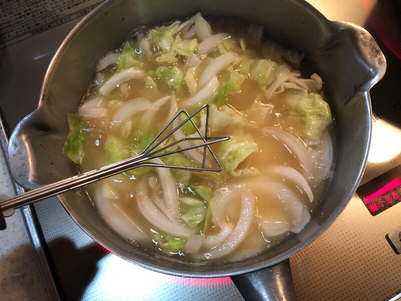 味噌が溶けて、味噌マドラーから味噌がなくなる