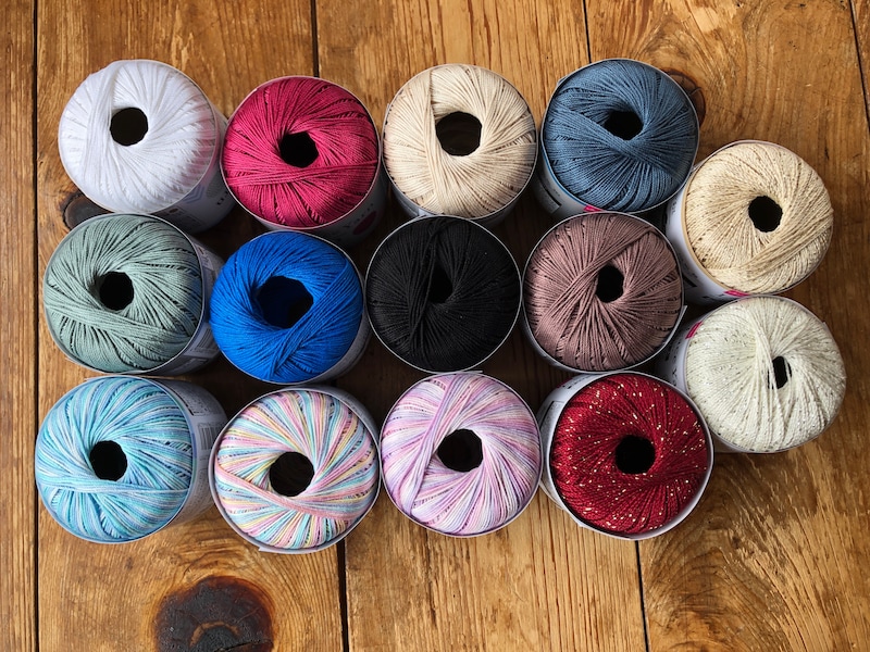 ダイソーの「レース糸」