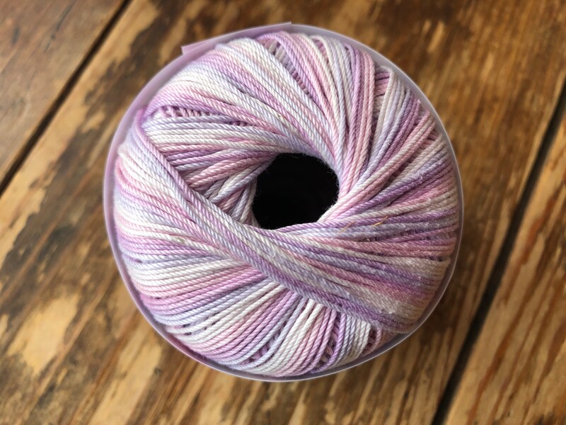 レース糸ミックス　＃20太　ドリーム（Col No.367）の色合い