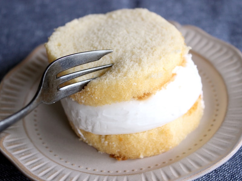 ローソン「おもいきりクリームサンド」