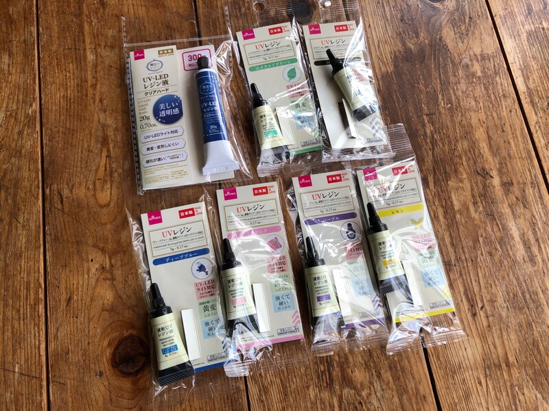 ダイソーの「レジン液」