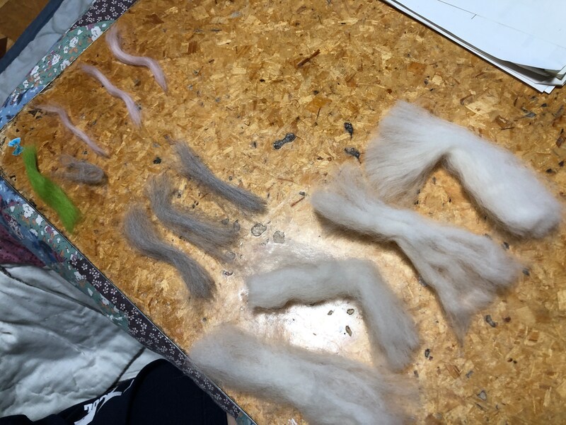 記載してある通りに羊毛を分けた