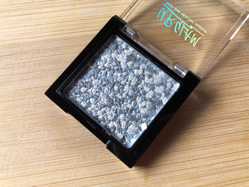 ダイソーの「UR GLAM」の「マーブルアイシャドウ　02」