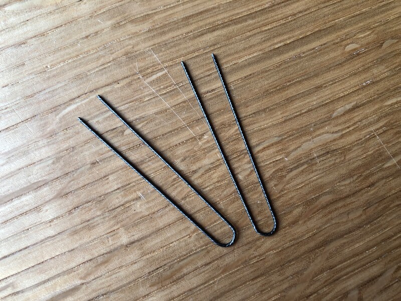 ダイソーの「Uピン」の長さは5.4cmほど