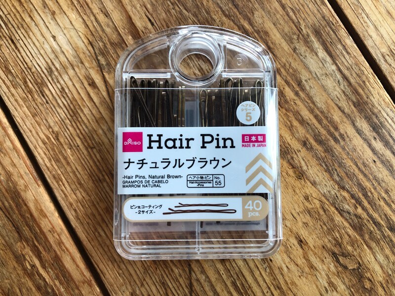 ダイソーの「ヘアピン　ナチュラルブラウン」