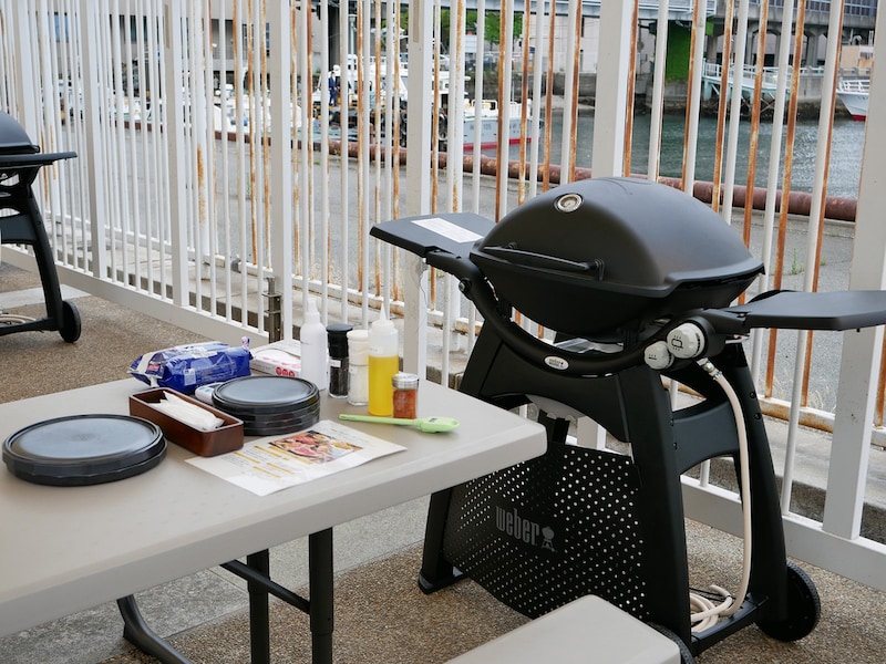 専用のグリラーが設置されているBBQテラス(筆者撮影)