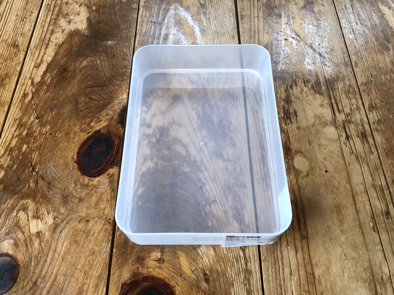 ダイソーの「積み重ね収納ボックス 大・浅型」