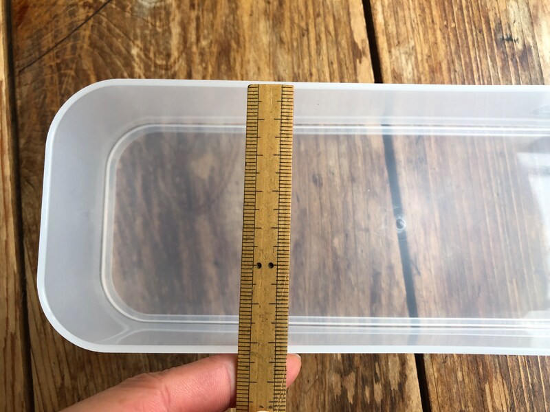 積み重ね収納ボックスの内寸の幅の測り方