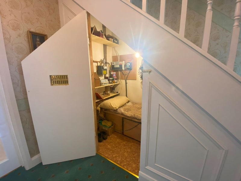 ダーズリー家のハリーの部屋