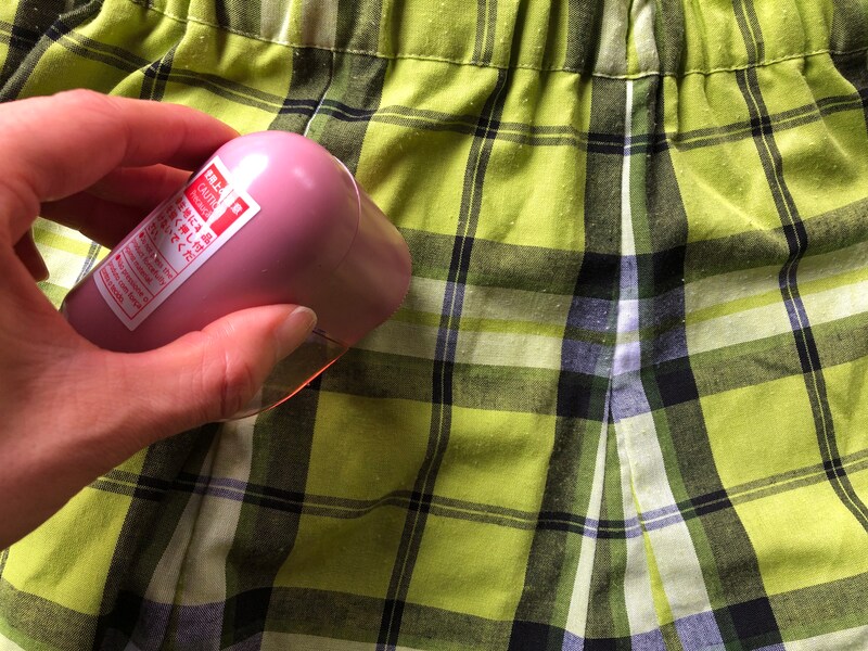 くるくると回すように動かす