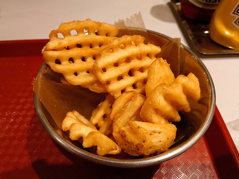 食べ応えのあるワッフルタイプのポテト