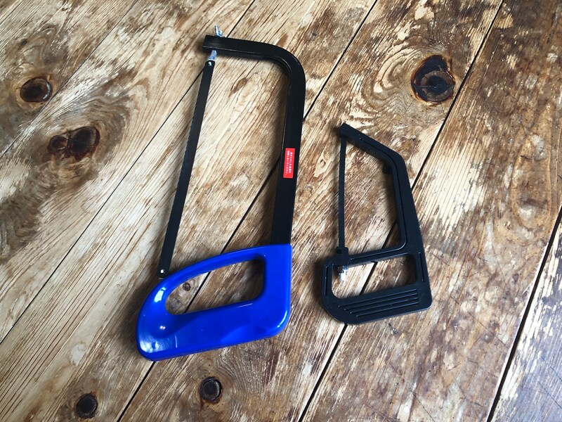 左が「フレームのこ」、右が「ファミリーソー」