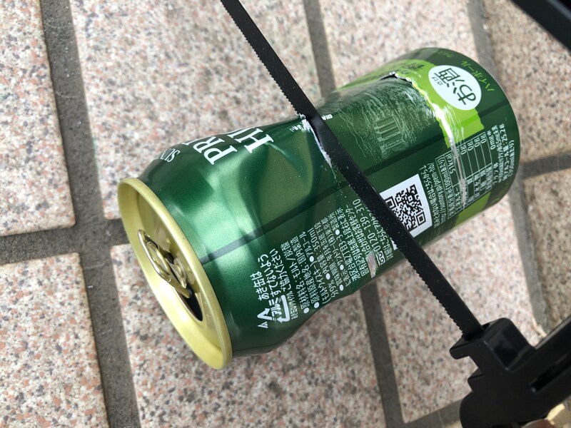 ダイソーの「ファミリーソー」でアルミ缶を切ってみる