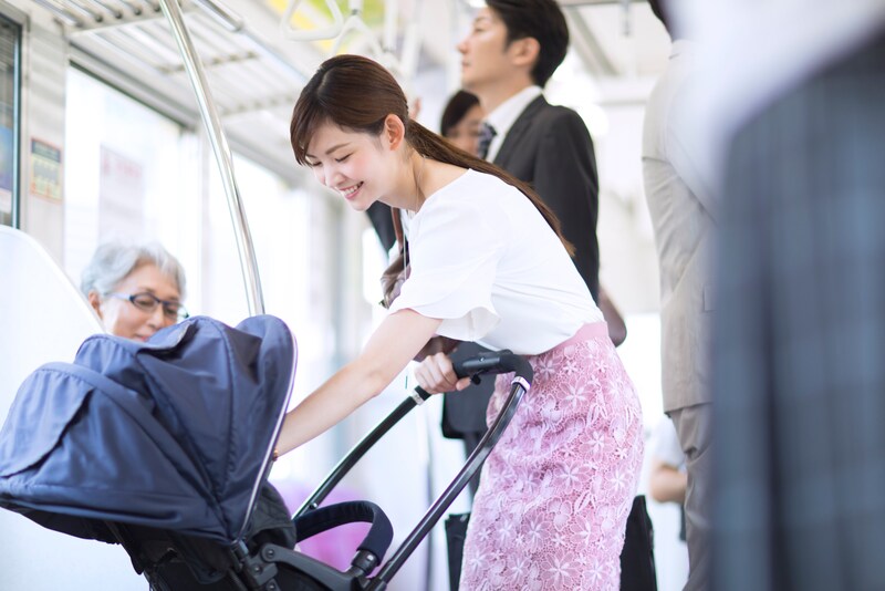 日本でたびたび巻き起こる「ベビーカー論争」