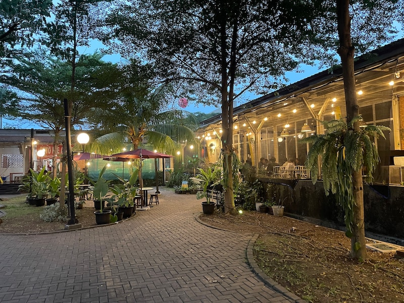 一見きれいに見える商業施設でも、トイレにトイレットペーパーがないこともある