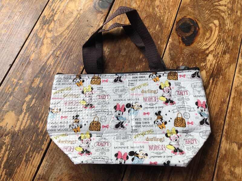 ダイソーの「保温保冷ランチトートバッグ」